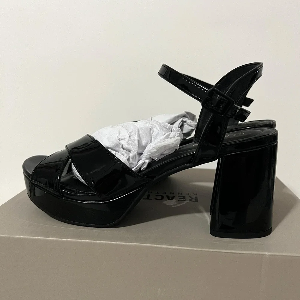 Kenneth Cole Reaction Reeva Platform Sandals Black Patent Block Heel Size 8